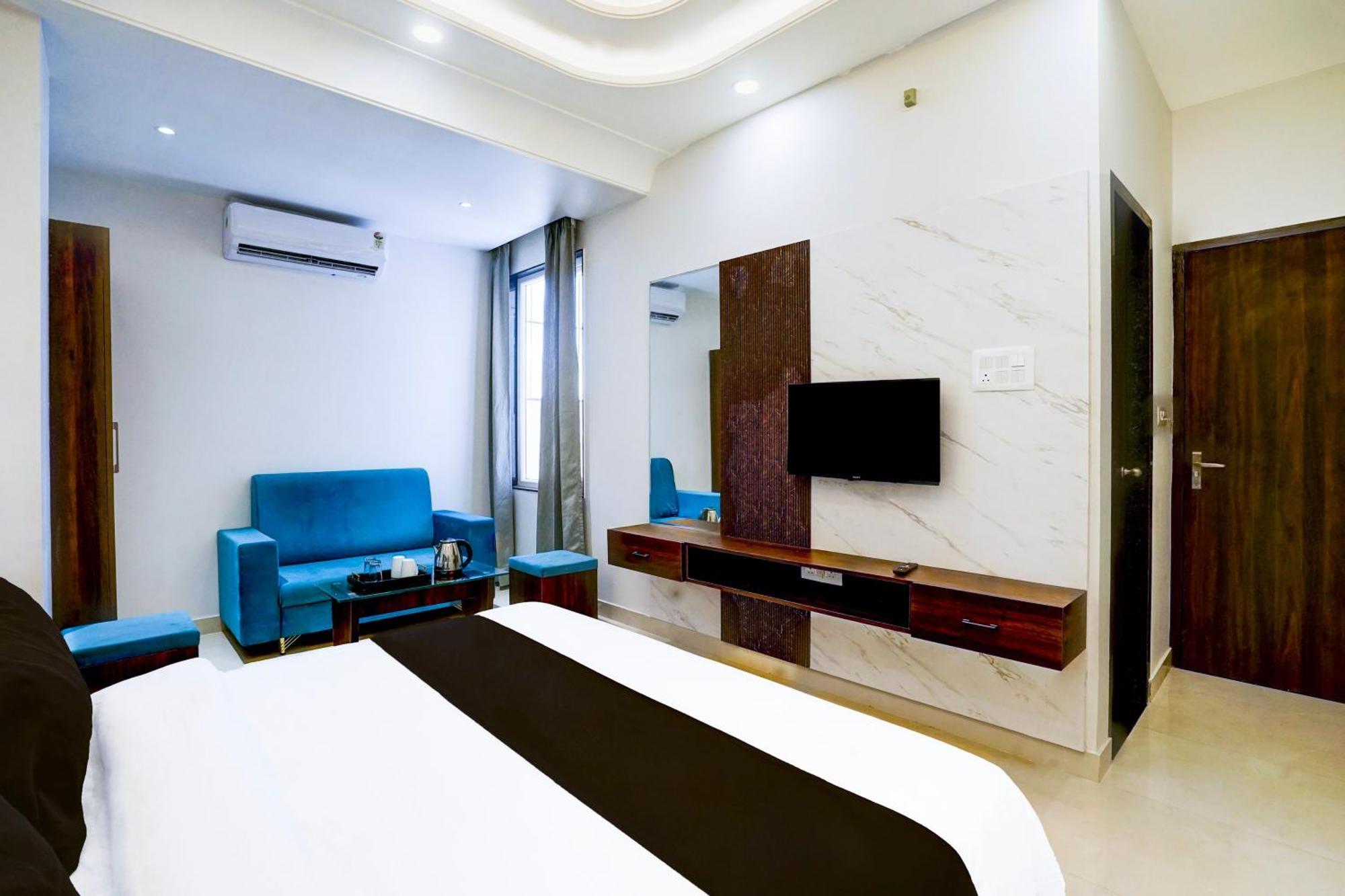 Collection O Golden Sapphire Hotel Джайпур Екстериор снимка