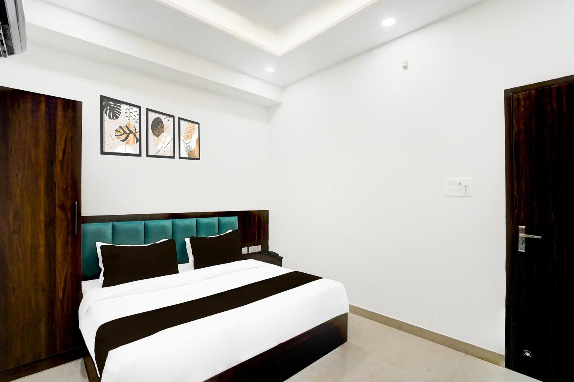 Collection O Golden Sapphire Hotel Джайпур Екстериор снимка